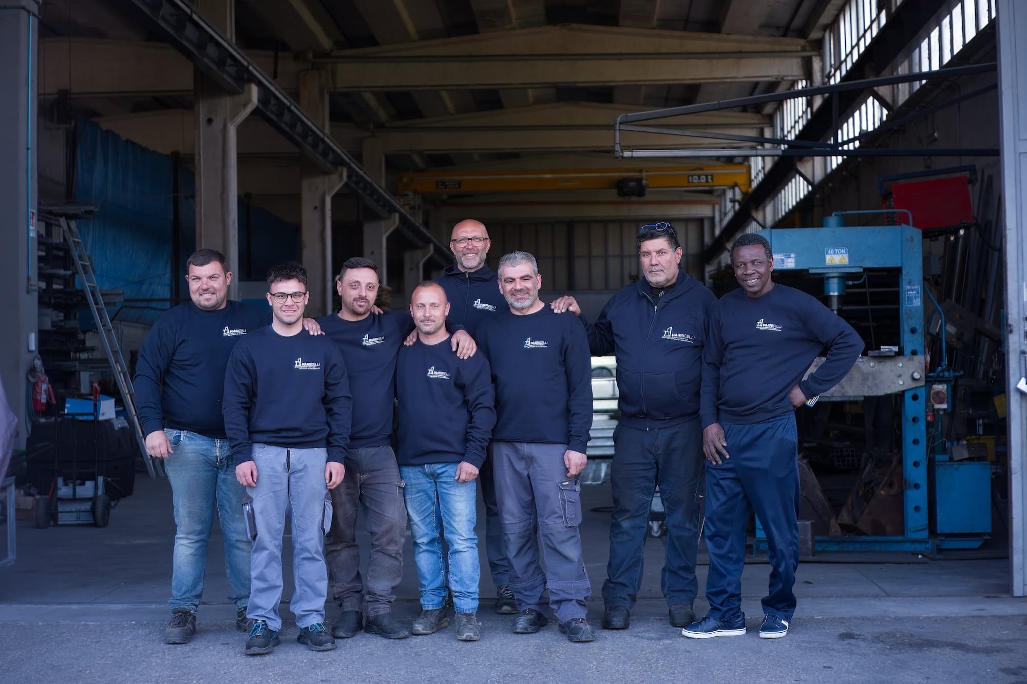 Il team di Parricelli SRL, azienda di carpenteria metallica e serramenti in provincia di Benevento
